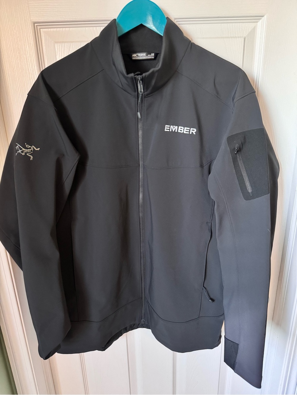 Mens Arcteryx Epsilon LT Jacket Size Medium Like New Soft Shell